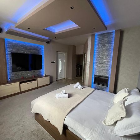 Apartmani Aso-Ler Kukujevci Bagian luar foto